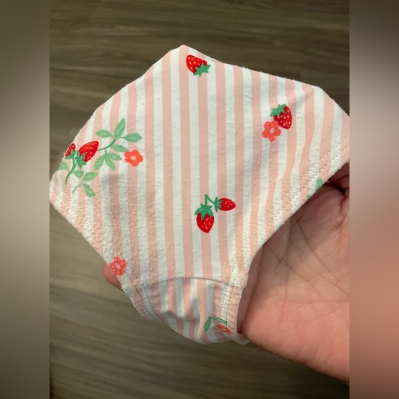 Old Navy Pink and White Striped Bikini with strawberry print two piece size S6/7 - Picture 5 of 5